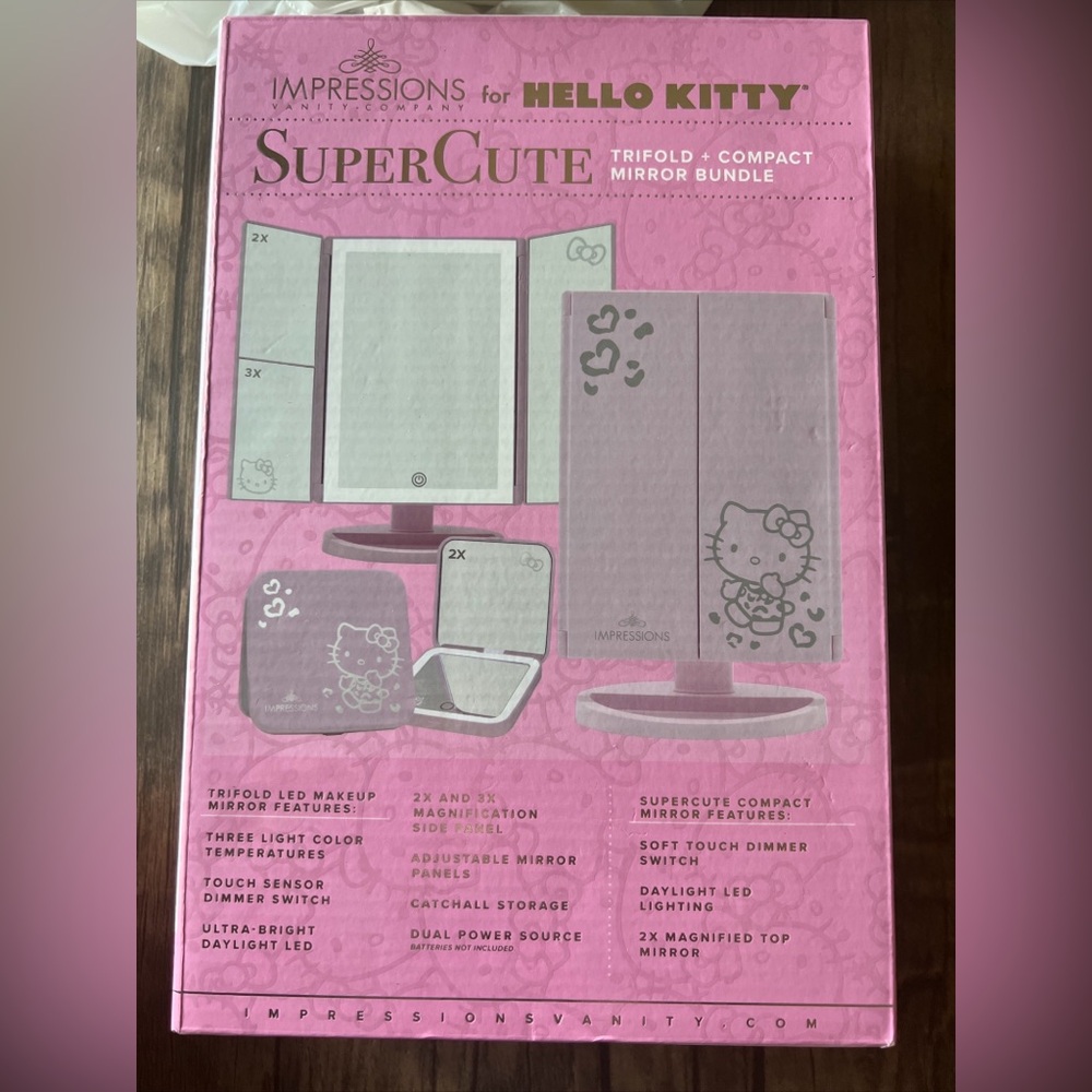 Impressions for Hello Kitty: Trifold + Compact Mirror Bundle
